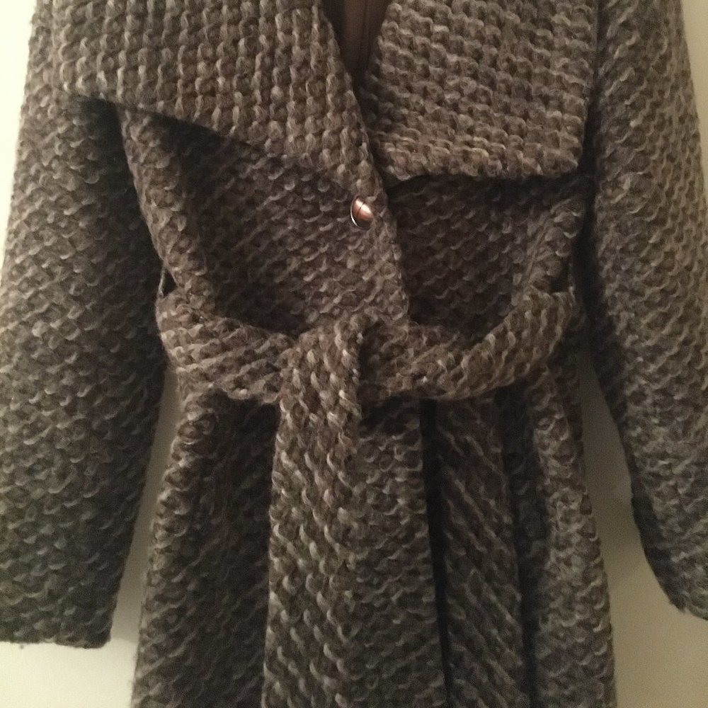 Wool Belted Coat / Size 6 (NEW)